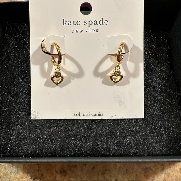 🎉HP🎊 kate spade ♠️“Shining Spade” Heart Drop Earrings with Cubic Zirconia - Picture 1 of 6